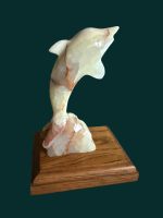 Delfin din Onix de Pakistan pe Soclu de lemn