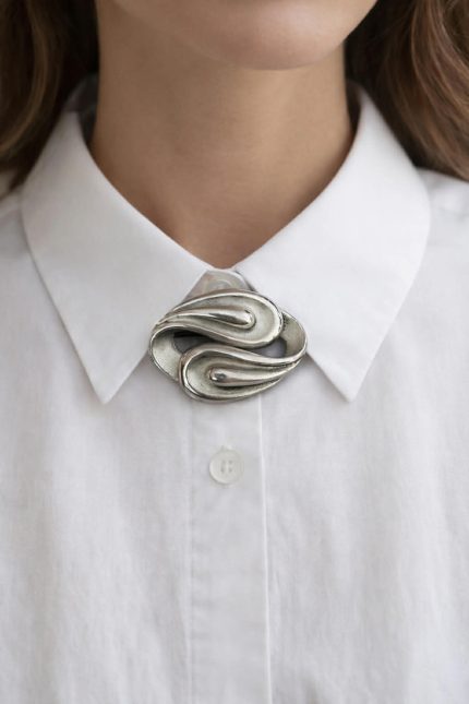 Brosa din Argint - Modernism