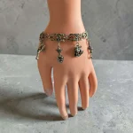 Bratara Renaissance Revival cu Charm-uri